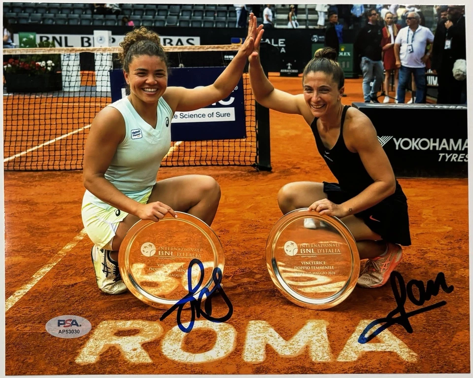 Foto firmada 8X10 de JASMINE PAOLINI & SARA ERRANI PSA Juegos Olímpicos Oro Italia Auto Foto 1 de 1