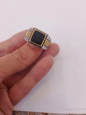 Antiguo anillo de acero inoxidable con piedra preciosa para hombre Foto 1 de 3