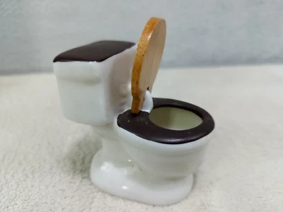 1:12 Scale Dolls House Miniatures Furniture Toilet  Vintage - Image 1 of 4