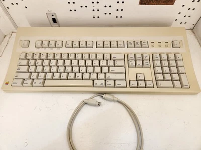 Apple M0115 Vintage Mechanical Clicky Keyboard Untested, NICE CONDITION - Image 1 of 4