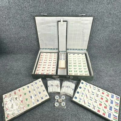 VTG Chinese Mah Jong Set Bamboo/ Cream Dove Tail Tiles Green Silk Travel Case - Image 1 of 4