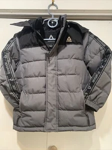 Reebok Youth Hooded Puffer Coat Reebok Spell Out.    A51 - Picture 1 of 10
