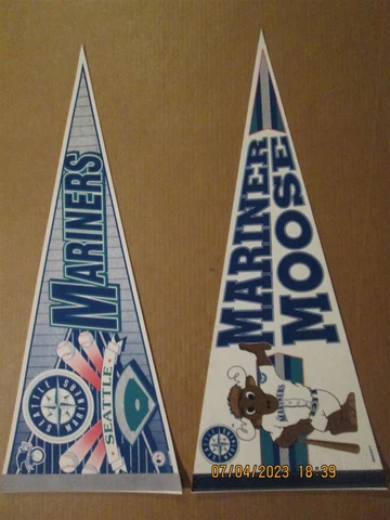 MLB Seattle Mariners Vintage 1990's Lot 2 Different Team Logo Baseball Pennants Cover
