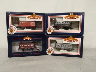 Bachmann 7 Plank Wagons Lincoln Wagons Produced for B&H Models x4 OO Gauge - Image 1 of 4