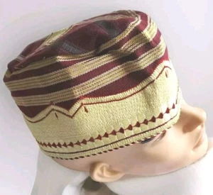 BRAUN/CREME KAPPE ASO OKE NIGERIAN ASO EBI FÜR HERREN/JUGENDLICHE/JUNGEN. GRÖSSEN 24: 24 1/2. - Bild 1 von 3