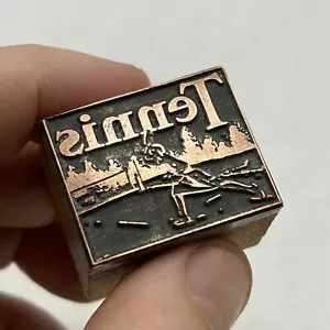 IMPRESORAS DE LETRAS DE IMPRESIÓN DE COLECCIÓN CORTE DE BLOQUE Escena de tenis Logotipo Jugador Swing - Imagen 1 de 3