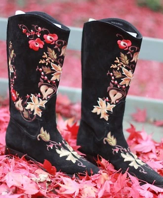 BOTAS VAQUERAS BORDADAS FLORALES GAMUZA CUERO NEGRO BRASIL US 6 EXCELENTES Foto 1 de 4