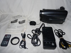 Hitachi VM-H825LA HI8 HI 8 8mm Video8 Camcorder VCR Player Video Transfer - Picture 1 of 8