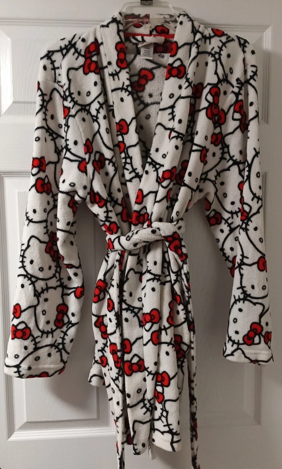 Bata Hello Kitty infantil talla XL  Foto 1 de 4