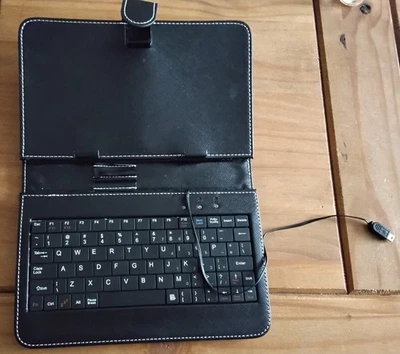 Amazon Fire Tablet 7 9th Generation Black Keyboard Case Micro USB Cable used - Image 1 of 2