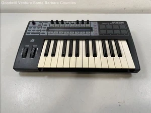 Novation Remote 25SL Compact MIDI Keyboard Controller - Picture 1 of 11