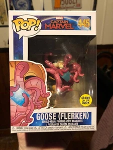 Captain Marvel 445 Goose (Flerken) Funko Pop Glows in The Dark! + Pop Protector - Picture 1 of 6