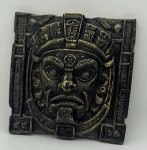 Placa de pared cara guerrero maya azteca estilo vintage bronce oro relieve escultura - Imagen 1 de 2
