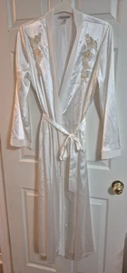 LINEA DONATELLA Bata de Novia Mujer Bordada Lentejuelas Cinturón Talla Med BER035 - Imagen 1 de 7