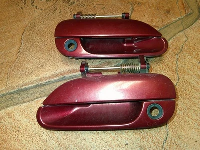 PAIR OF 99-05 MAZDA MIATA EXTERIOR DOOR HANDLES, GARNET RED Foto 1 de 3