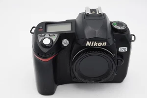 Nikon D70 Digital SLR. Ersatzteile oder Reparatur, kein Ladegerät/Akku zum Testen. KOSTENLOSER VERSAND! - Bild 1 von 7