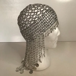 Tapa con cabeza de aleta con cuentas color plata Cleopatra - década de 1920 - Diosa Keffiyeh - Imagen 1 de 13