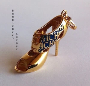 CAROLINA HERRERA Charm MINIATURABSATZ SCHUH Emaille Metall CH Anhänger Zubehör Neu mit Etikett - Bild 1 von 7