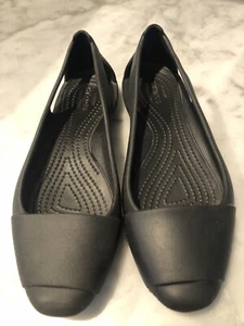 Crocs Womans Black Slip On Casual Rubber Shoe Cutout Back Size 6 - Picture 1 of 7