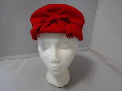 DE COLECCIÓN FISK CHICAGO HECHO A MANO DAMAS SOMBRERO CLOCHE ROJO FIELTRO BORLA ARCO 22 Foto 1 de 4