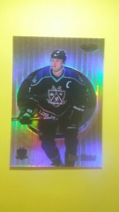 1998-99 Bowman's Best Refractor 252/400 Rob Blake #9 Los Angeles Kings Colorado