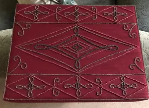 Decorative Box With Embroidered Lid deep color - Picture 1 of 9