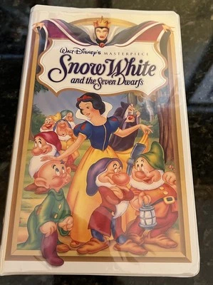 Walt Disney Snow White Black Diamond VHS Tape - Image 1 of 3