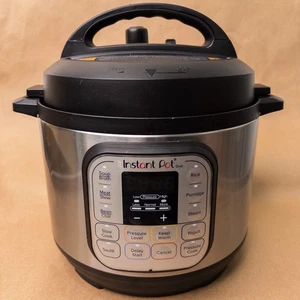 Instant Pot Duo Mini v5 7-in-1 Pressure Cooker 3QT Stainless Steel *Great!* - Picture 1 of 10