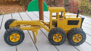 Vintage Yellow TONKA MR-970 ROAD GRADER Metal Construction Toy - Picture 1 of 9