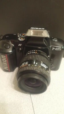 Vintage Camera  Nikon F401X AF Films Lens Nikkor 35-80mm 1:4-.5.6 Japan Foto 1 de 4