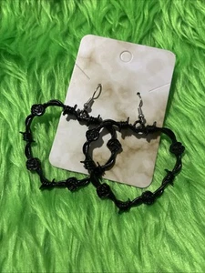 Black Barbwire Heart Earrings. Unique, Party, Cute, Festive, Shiny. - Picture 1 of 4