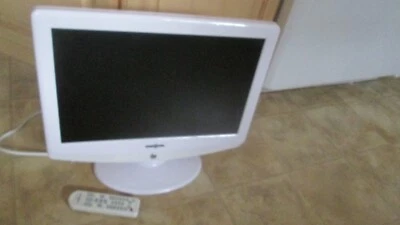 Insignia NS-LCD19W-09 19" 720P HDMI LCD TV/Monitor (Blanco) Foto 1 de 4