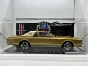 BoS 1978 Lincoln Continental Mk. V 1/18 Resin Model Gold Damaged AS IS BX1-11 - Picture 1 of 11