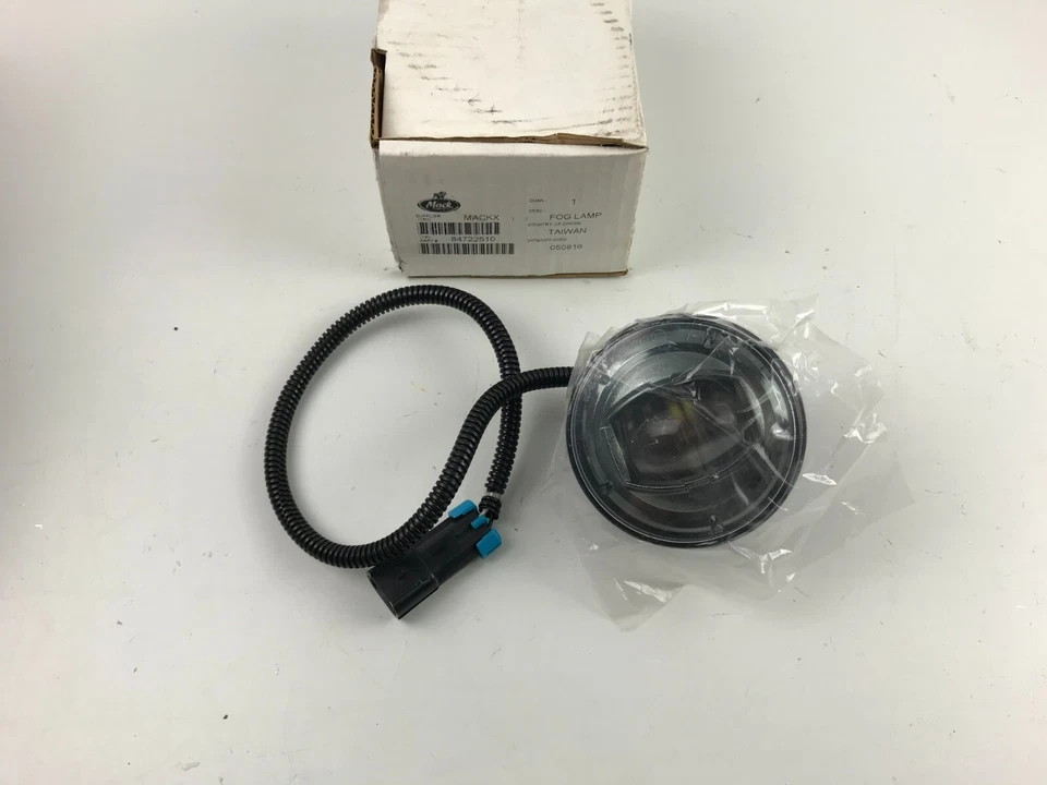Conjunto de lámpara de conducción antiniebla LED original OEM Mack 84722510 para Mack CXU 2008-2018 Foto 1 de 4