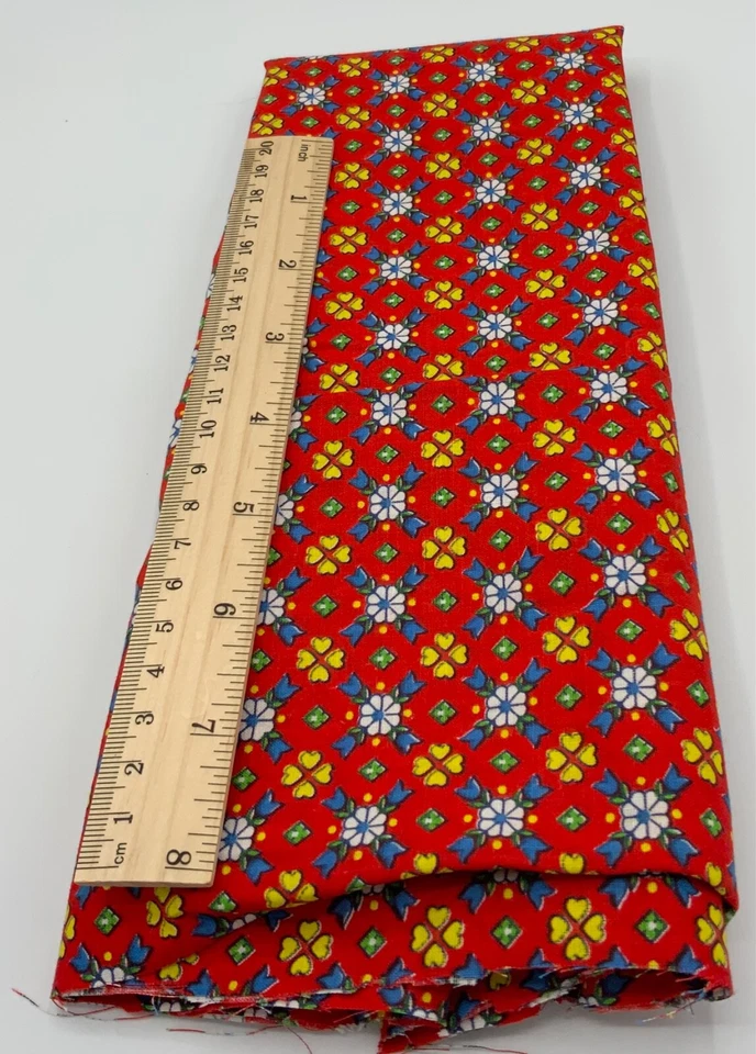 Lote de 2 piezas DE COLECCIÓN ROJO AZUL VERDE AMARILLO Flores y Corazones sobre Fondo Rojo Foto 1 de 1