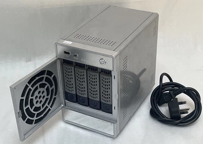 Netgear ReadyNAS NV+ RND4000 4-Bay Netzwerkspeicher ohne HDD mit Netzteil - Bild 1 von 4