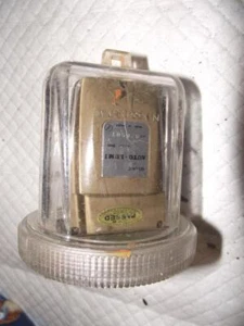 Sekonic Auto-Lumi Model 86 Meter with Nikonos Under Water Housing - Picture 1 of 3