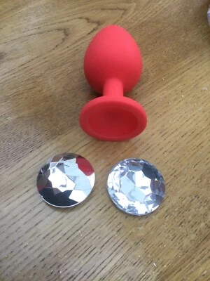 ENCHUFE EXTRA GRANDE DE GOMA SILICONA DIAMANTE ROJO VALENTINES/NAVIDAD UNISEX GRANDE Foto 1 de 4