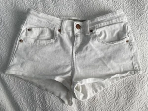 TOPSHOP MOTO White denim hotpant shorts size waist 26 - Picture 1 of 4