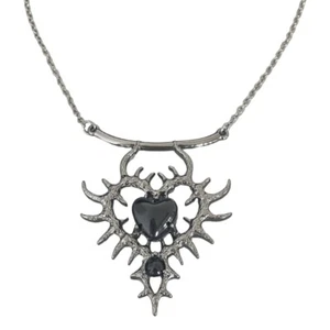 Trendsetting Rhinestones Encrusted Heart Necklace with Gothics Aesthetic Appeal - Bild 1 von 8