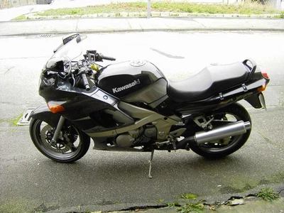 kawasaki ZX600E schwarz Bj98 - Bild 1 von 4