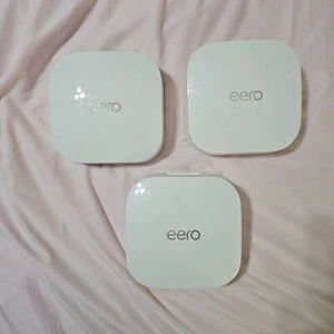 Amazon eero Pro 6E Tri-Band Mesh WLAN Router - 3er Pack - Bild 1 von 2
