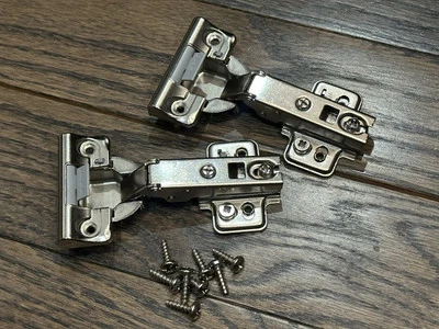 Par IKEA BESTÅ Cierre Suave Bisagra Empujable, Armario, Cocina 802.612.58 Foto 1 de 3