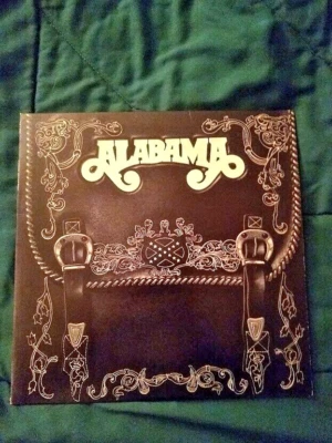 Alabama-Feels So Right VINYL LP Record #AHL1-3930 - Image 1 of 4