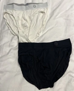 Lululemon Always In Motion Men’s Briefs Size Large NWOT Lot Of 2 Pairs Black Wht - Picture 1 of 5