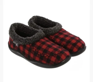 Kamik Cozy Cabin Toddler Slip On Slippers Size 5 Red/Black Buffalo Plaid- NIB - Picture 1 of 4