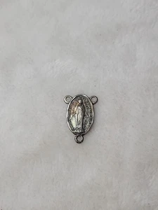 Colgante vintage de ley con marca de Nuestra Señora de Guadalupe - Imagen 1 de 4