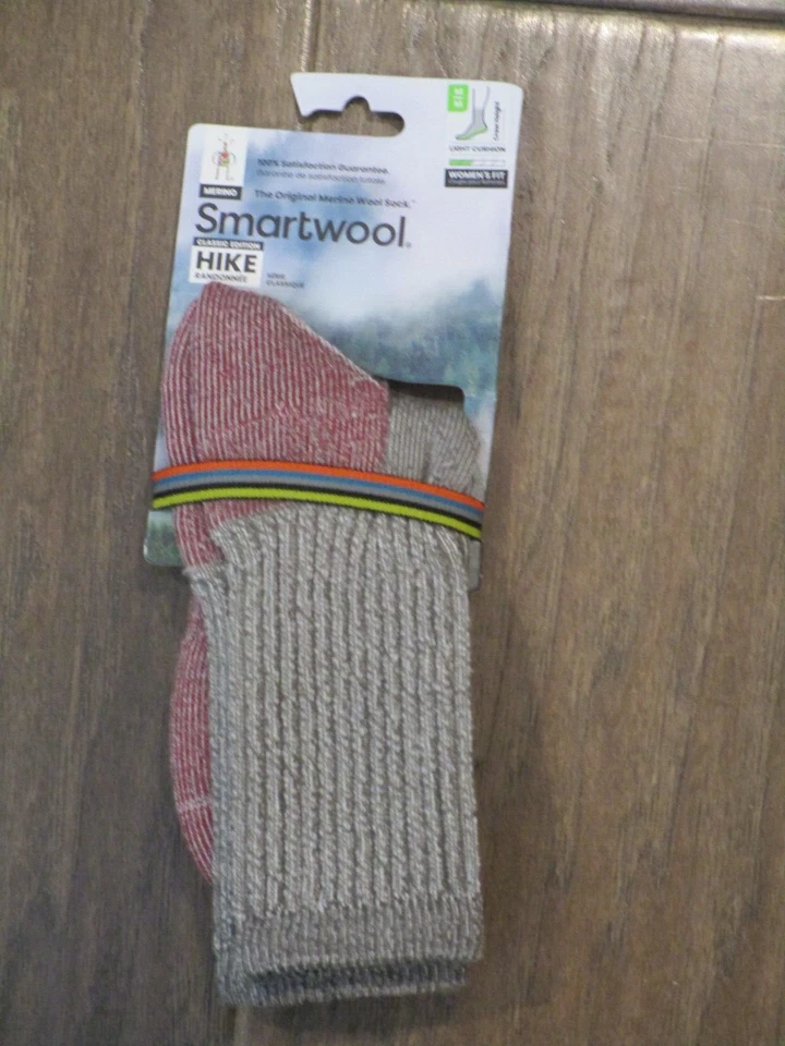 SMARTWOOL WOMEN'S HIKE CLASSIC LIGHT CUSHION TAUPE CREW SOCKS SIZE MEDIUM NEW - Image 1 of 1