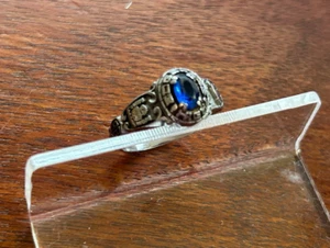 1982 R John Valadium Womans Class Ring Sz 6 Blue Stone - Picture 1 of 6