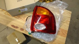 ISUZU VEHICROSS RIGHT (PASSENGER SIDE)TAIL LIGHT OEM 99-01 - Picture 1 of 2